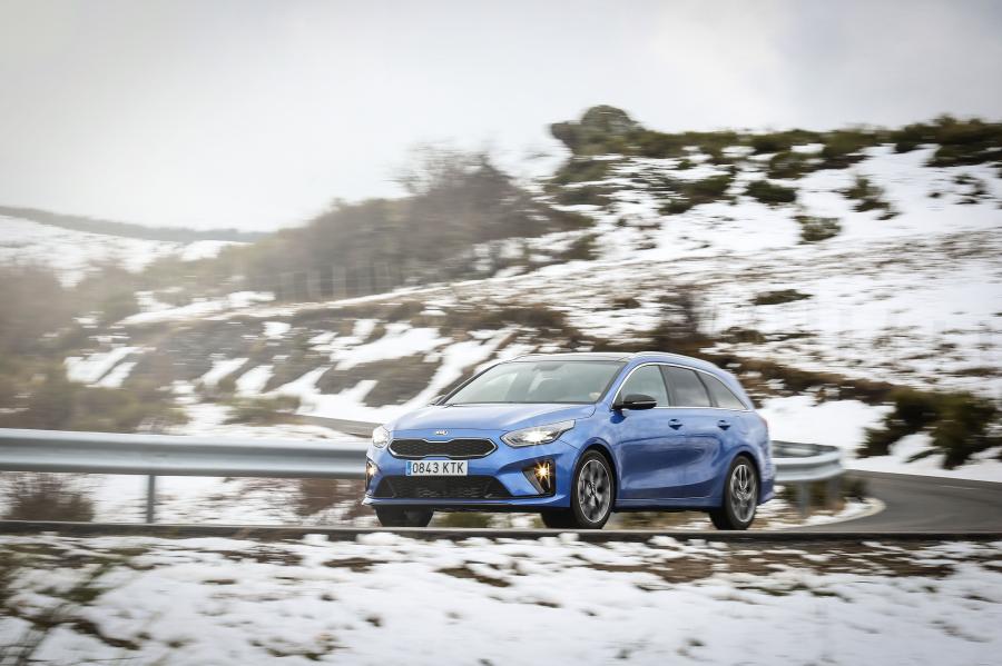  Kia Ceed GT Line Sportswagon 2018 года  (WW) (фото 22 из 30)